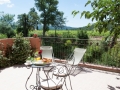 Terrasse d'une chambre avec vue sur le vignoble Provençal